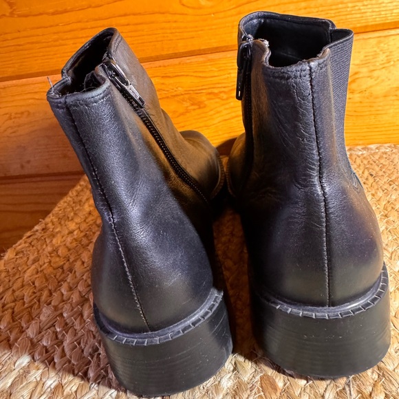 RARE Y2K Cherokee Black Leather Ankle Boots with Square Toe!!! - Picture 7 of 8